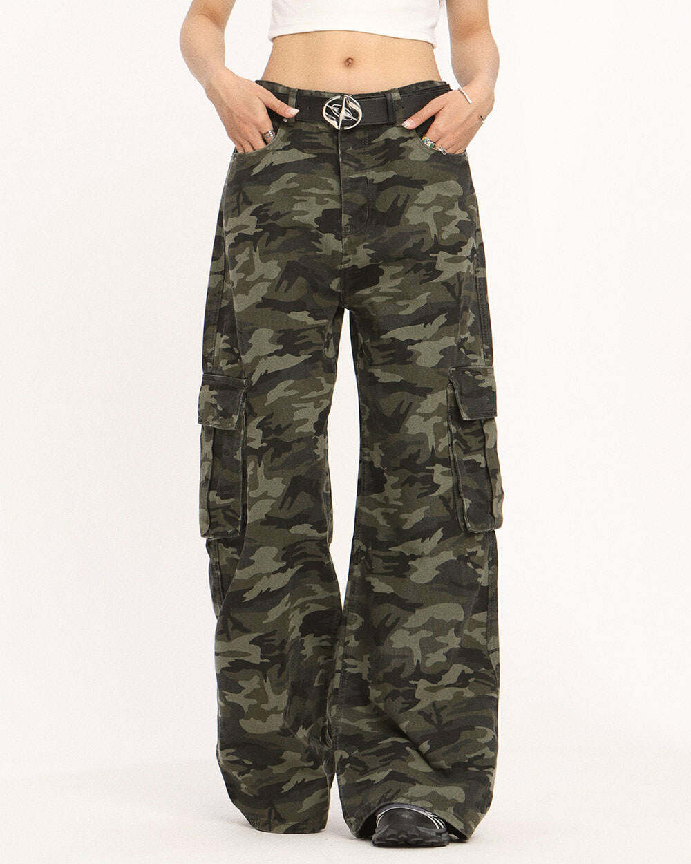 Camo Wide-Leg Cargo Pants: Trendy Y2K Fashion for Effortless Style