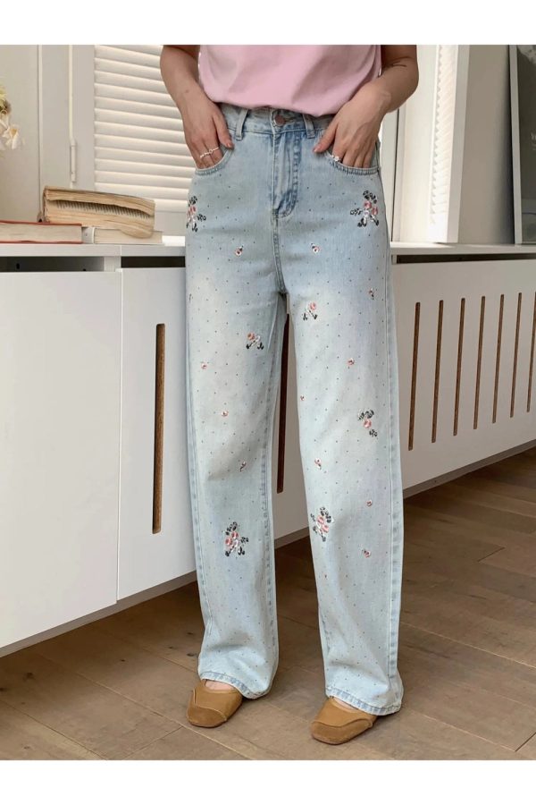 Floral Fantasy Wide-Leg Jeans: Embrace Y2K and 90s Fashion Vibes