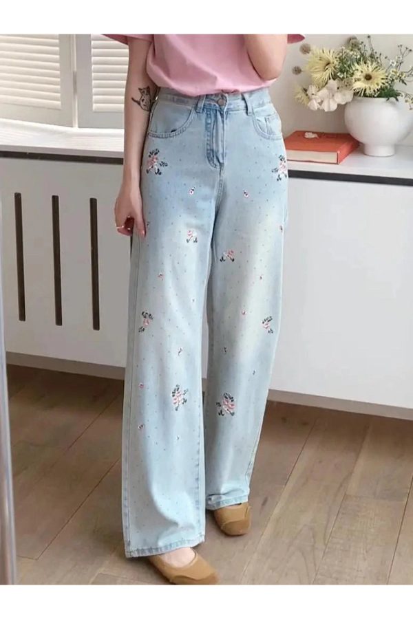 Floral Fantasy Wide-Leg Jeans: Embrace Y2K and 90s Fashion Vibes