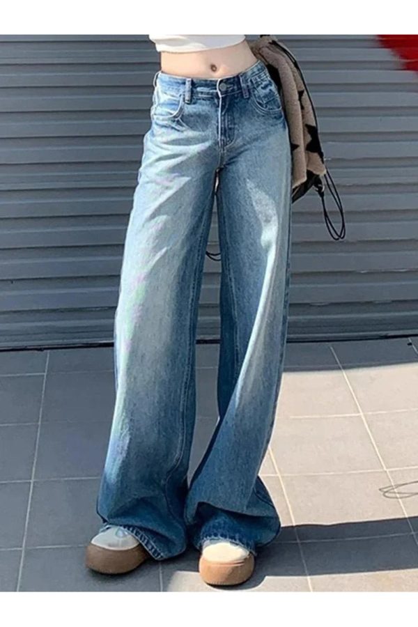 Trendy Y2K Light Wash Wide-Leg Jeans for Effortless Summer Style