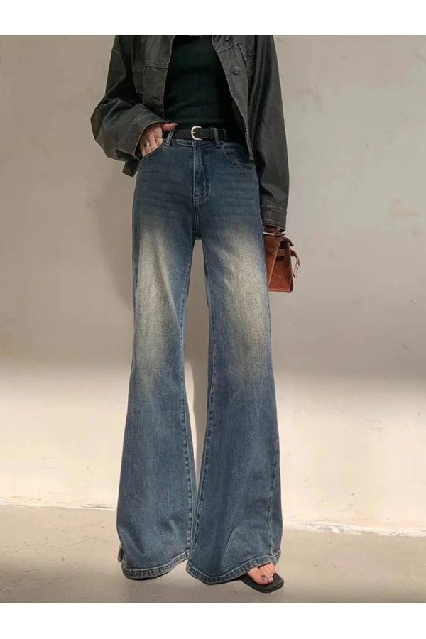 Vintage Y2K Flare Jeans: Embrace 90s Fashion with a Modern Twist