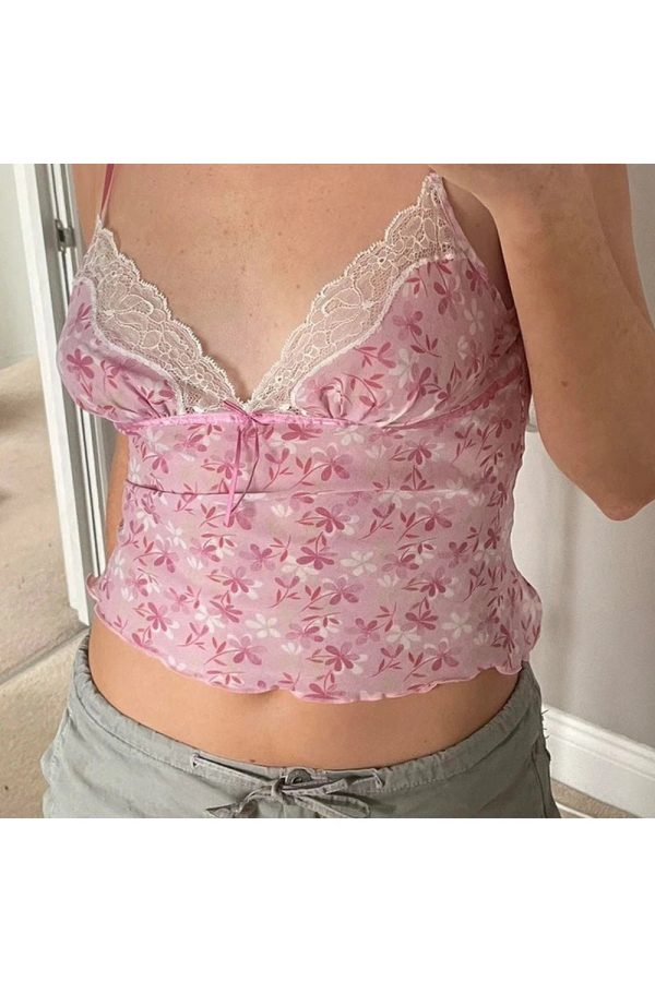 Y2K Fashion Pink Petal Lace Trim Top - Cute Summer Outfit Essential