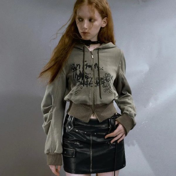 Y2K Grunge Street Edge Hoodie: Trendy 90s Fashion for Bold Outfits