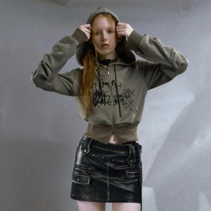 Y2K Grunge Street Edge Hoodie: Trendy 90s Fashion for Bold Outfits