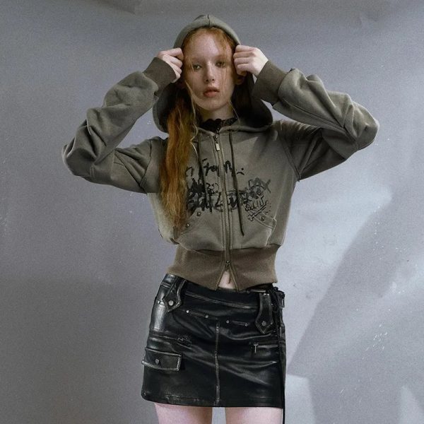 Y2K Grunge Street Edge Hoodie: Trendy 90s Fashion for Bold Outfits