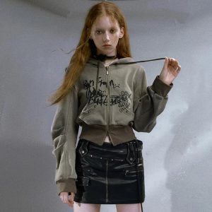 Y2K Grunge Street Edge Hoodie: Trendy 90s Fashion for Bold Outfits