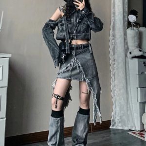 Y2K Shredded Denim Set: Grunge Style for Effortless Summer Outfits