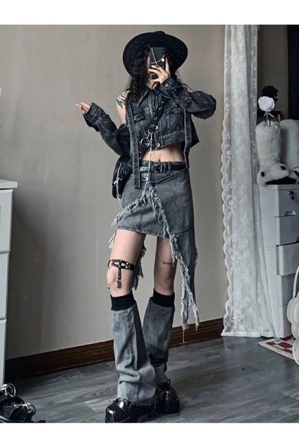 Y2K Shredded Denim Set: Grunge Style for Effortless Summer Outfits