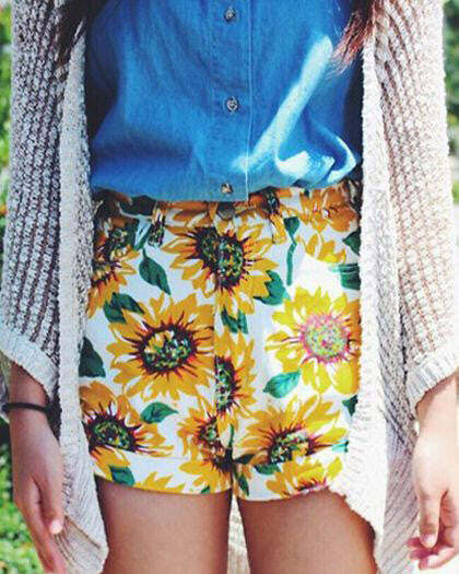 Y2K Summer Sunflower Shorts: Trendy Floral Cargo Style for Cute Outfits