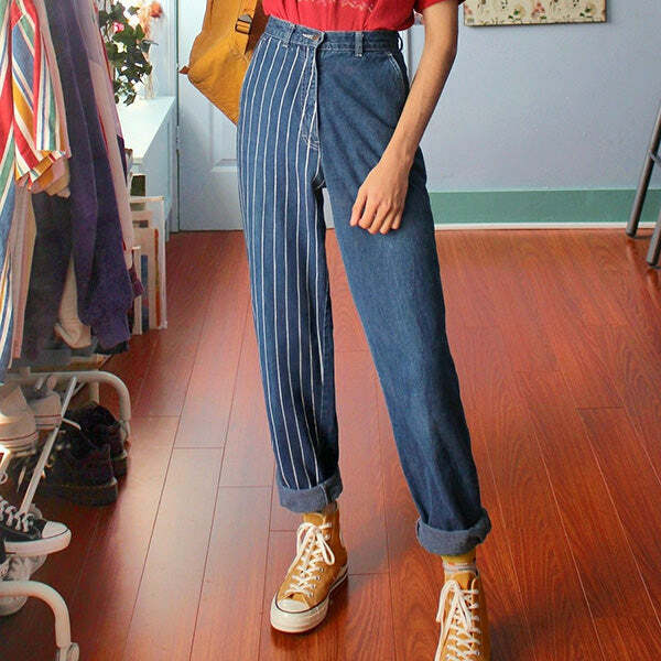 Y2K Summer Vibes: Flare Jeans for Effortless 90s Fashion Style